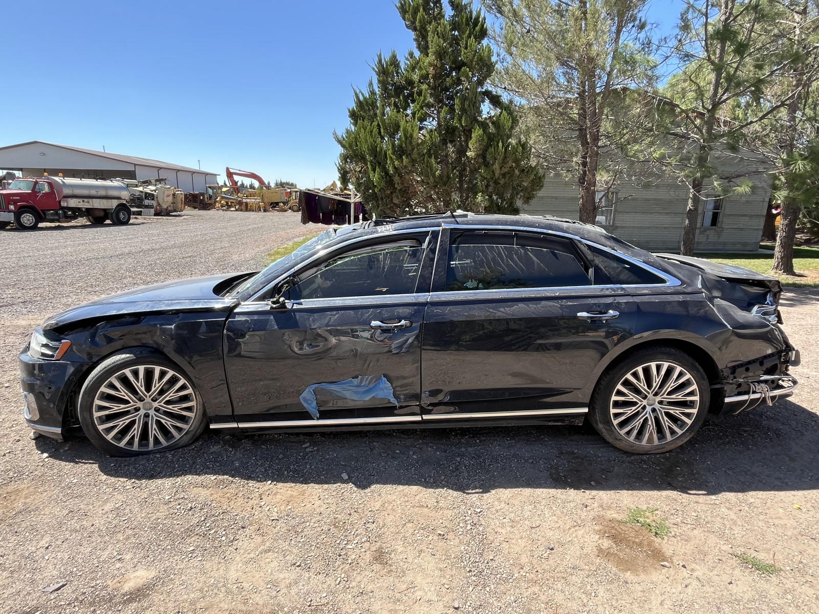 ./imagenes/INVOICE/2019/17860/AUDI A8 L (15).JPG